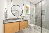 709 E 17th-9