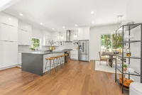 709 E 17th-14