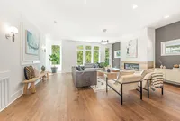 709 E 17th-13