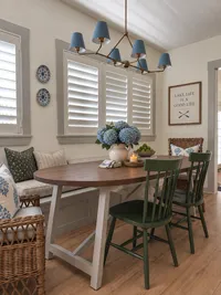 Lakehouse Dining