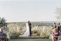 kendall-stephen-bw-theory-hill-country-wedding48_1