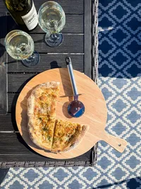 top-down-garlic-bread-wine