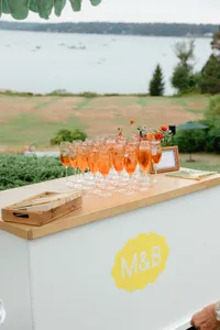 Spritz bar with a view of the water
