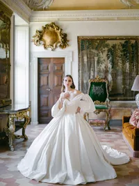 Editorial bridal portrait in a couture wedding gown inside Villa Cimbrone, Ravello — timeless and elegant photography style.