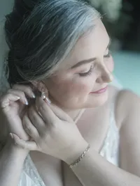 Timeless Tales Creatives - Fine Art Edmonton Wedding Photos at Tangled Roots Wedding Venue (15)