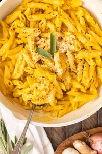 Butternut Squash Pasta Sauce Hero web-10