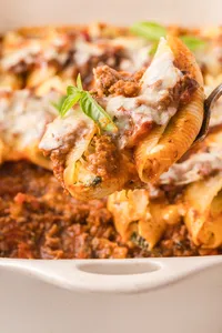 Beef & Ricotta Stuffed Shells Web Hero-14