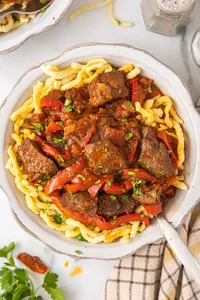 German Gulash with Bell Peppers web Hero-13