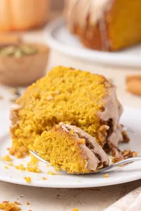 Pumpkin Cake Bundt Cake web Hero-25