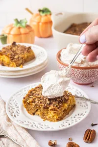 Pumpkin Crunch Cake Hero web-13