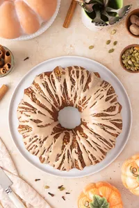 Pumpkin Cake Bundt Cake web Hero-8
