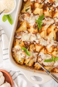 Beef & Ricotta Stuffed Shells Web Hero-4