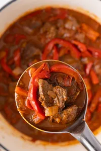 German Gulash with Bell Peppers web Hero-4