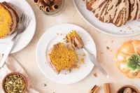 Pumpkin Cake Bundt Cake web Hero-27