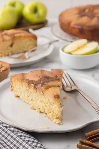 Upside Down Apple Cake Hero web 12