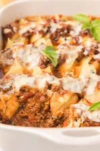 Beef & Ricotta Stuffed Shells Web Hero-11