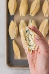 Beef & Ricotta Stuffed Shells Web Process-9