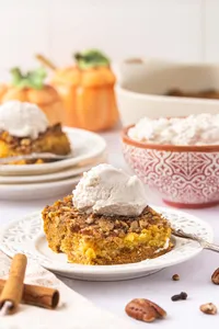 Pumpkin Crunch Cake Hero web-15