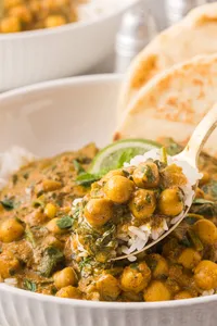Chickpea & Spinach Cury Hero web 18
