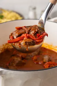German Gulash with Bell Peppers web Hero-8