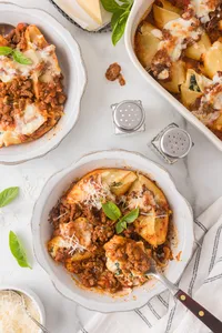 Beef & Ricotta Stuffed Shells Web Hero-19