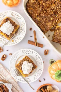 Pumpkin Crunch Cake Hero web-16