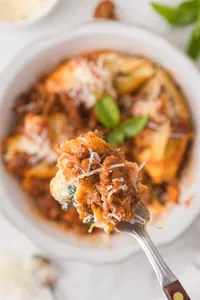 Beef & Ricotta Stuffed Shells Web Hero-20