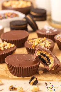 Stuffed Peanut Butter Cups Hero Web-21
