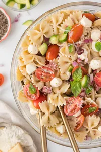 Bow Tie Pasta Salad Hero-3