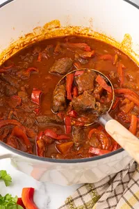 German Gulash with Bell Peppers web Hero-11