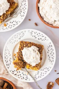 Pumpkin Crunch Cake Hero web-17