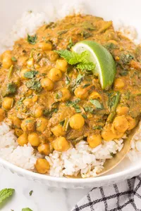 Chickpea & Spinach Cury Hero web 15