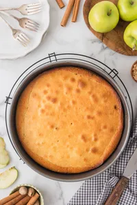 Upside Down Apple Cake Hero web 1