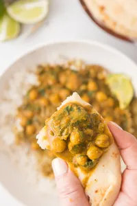 Chickpea & Spinach Cury Hero web 26