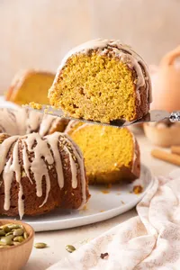 Pumpkin Cake Bundt Cake web Hero-17