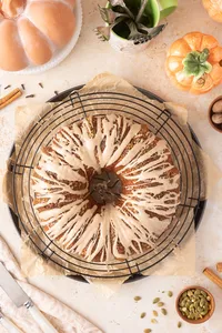 Pumpkin Cake Bundt Cake web Hero-6