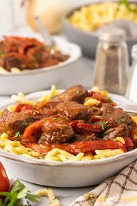 German Gulash with Bell Peppers web Hero-16