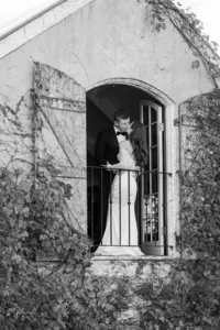 Couple kissing at their Sydney wedding