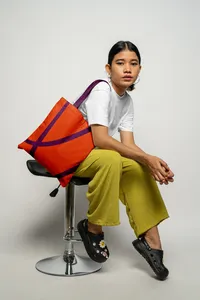Woman-Wears-Canvas-Bag-Mockup_v2