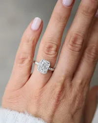 emerald-halo-diamond-ring-dallas
