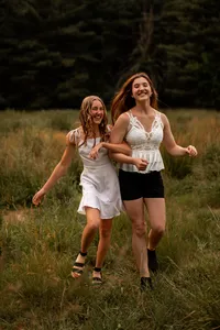 Krista+Laura 16