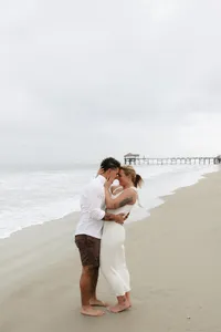 0alohaubreyphoto_surpriseproposal_cocoabeachpier_floridaphotographer_filmy-2