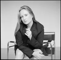 Portrait féminin argentique, lumière naturelle