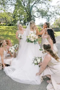 brideandgirlswithflowers
