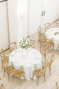 providencevineyardweddingtablewithchairsandcenterpiece