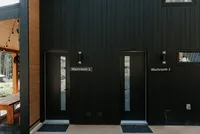 Nectar Yoga Onyx Lodge Outdoor Washroom Exterior Vancouver British Columbia Canada 05_2023 @RobinBonnerPhotography