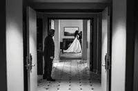 philadelphia-wedding-bridal-suite-first-look-black-and-white-studio-nine