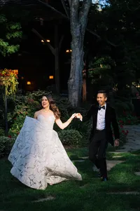 Wedding-Nestldown-Elegant-Couple