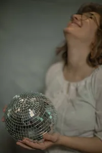 the creative moka-francesca with mirrirball