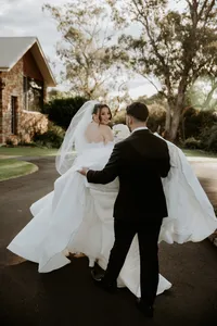 Shepparton Wedding Photographer Kayla Frizzell